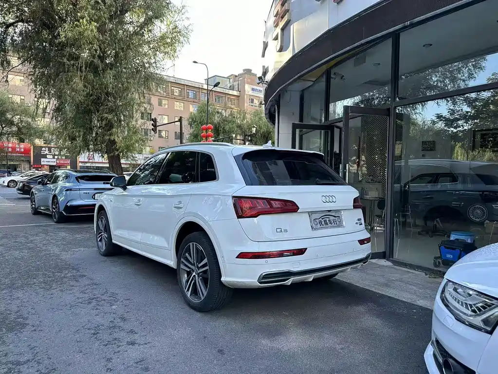 Audi Q5L — миниатюра 4
