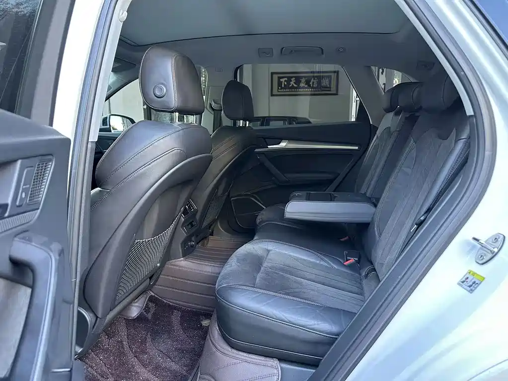 Audi Q5L — миниатюра 11