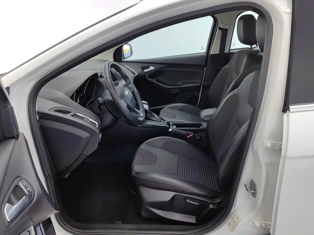 Ford Focus — миниатюра 10