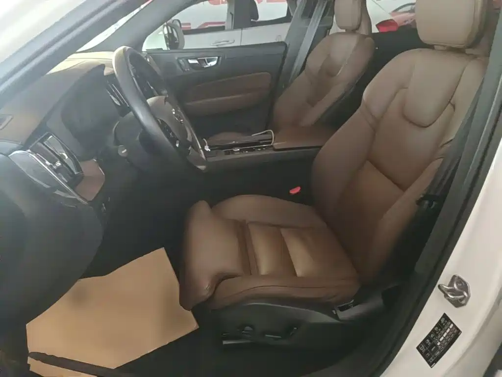 Volvo XC60 — миниатюра 15