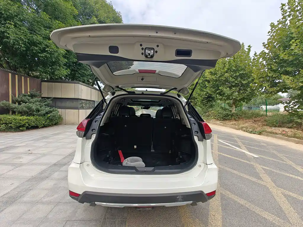 Nissan X-Trail — миниатюра 17