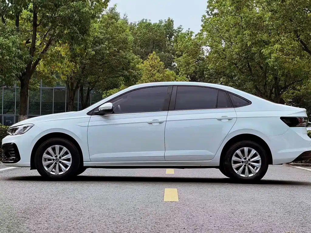 Volkswagen Lavida — миниатюра 8