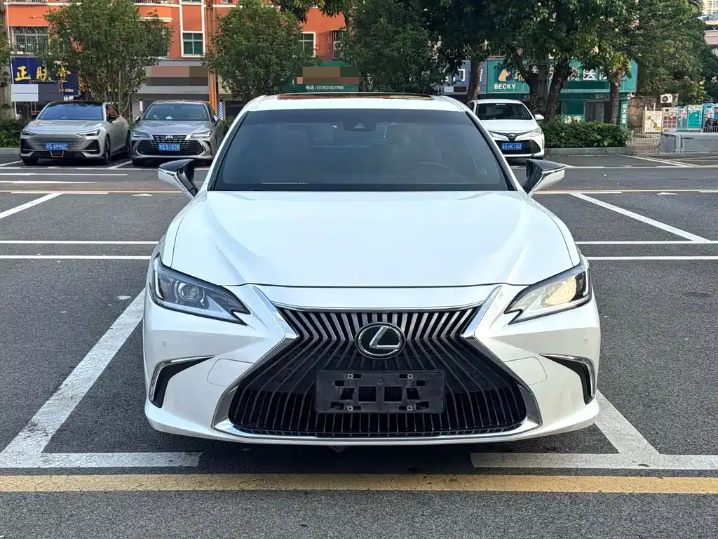Lexus ES — миниатюра 2