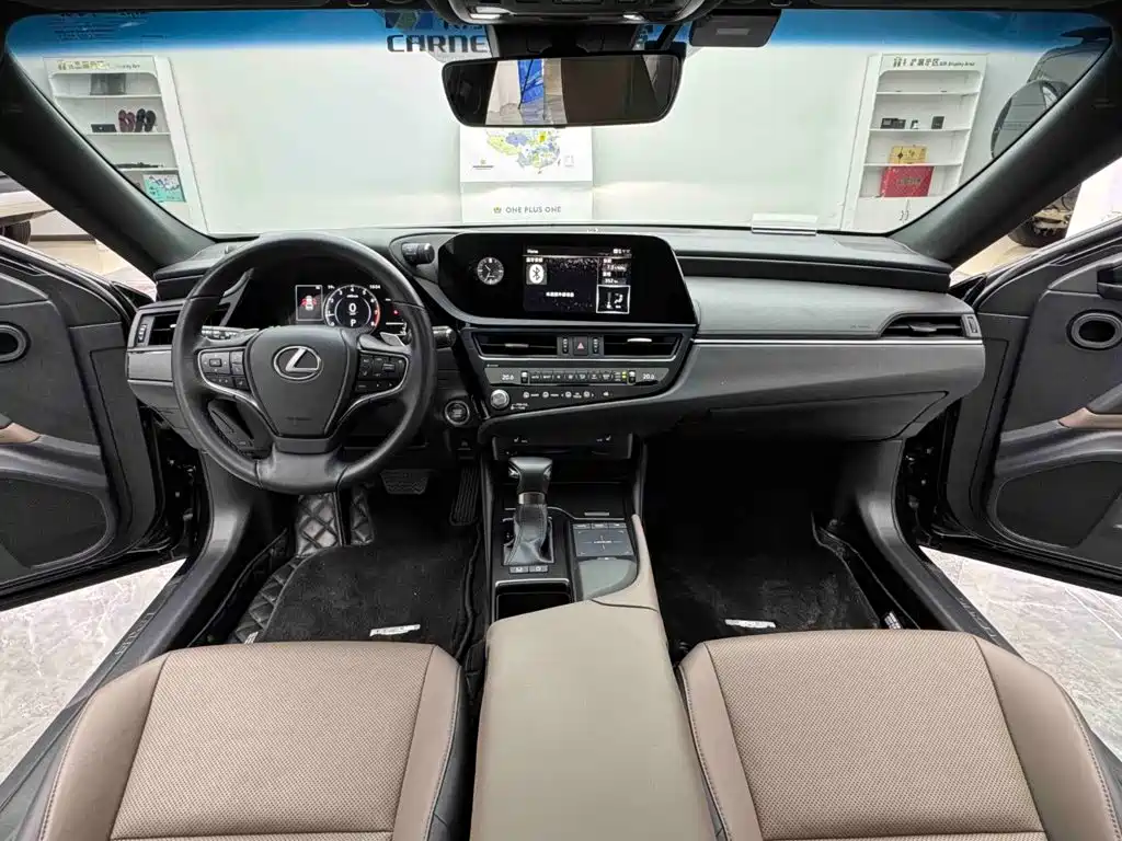 Lexus ES — миниатюра 10