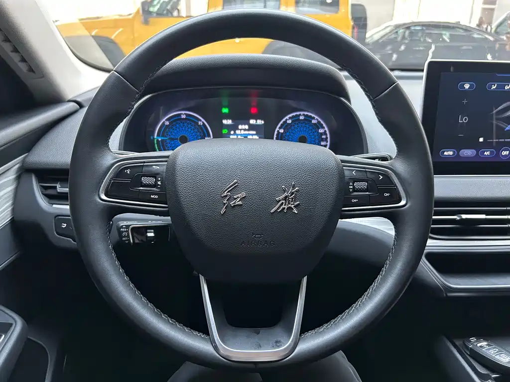 Hongqi Hongqi E-QM5 — миниатюра 20