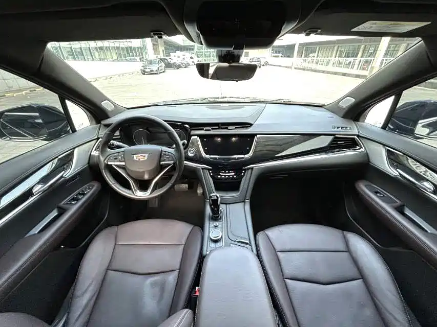 Cadillac XT6 — миниатюра 7