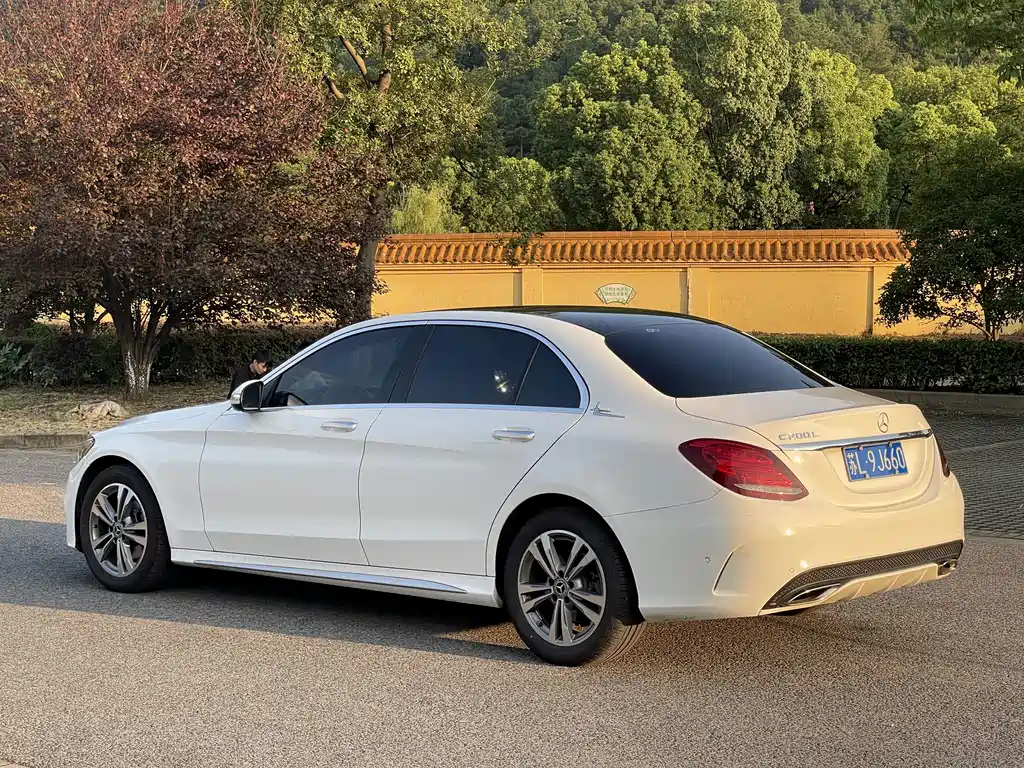 Mercedes-Benz C-Class — миниатюра 17