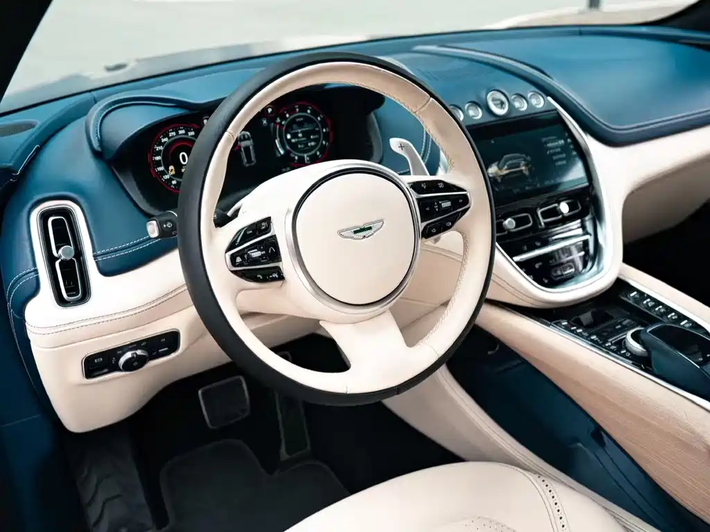 Aston Martin DBX — миниатюра 12