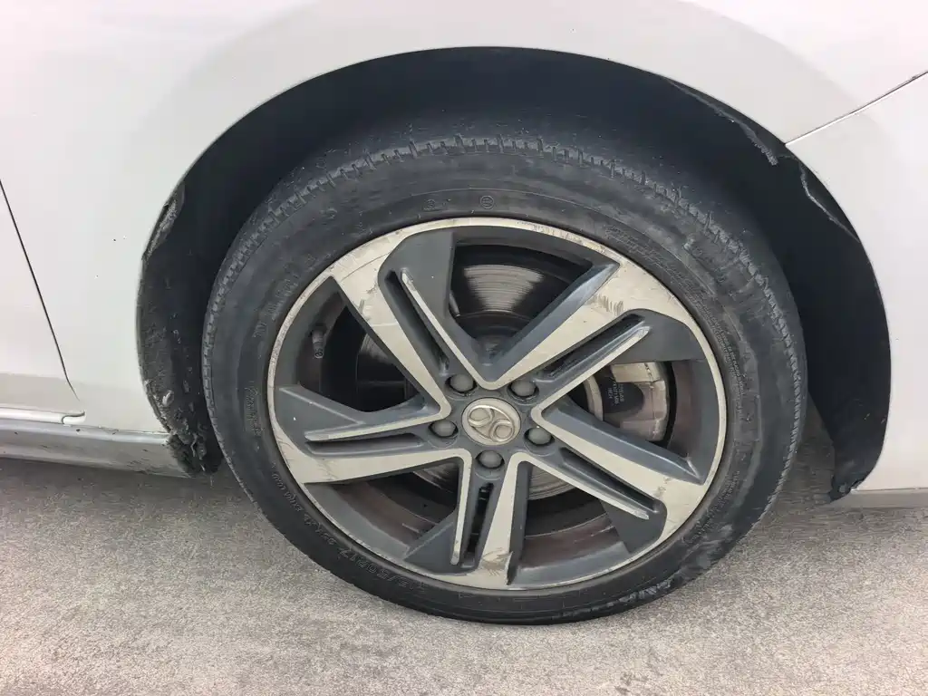 BAIC EU5 — миниатюра 7