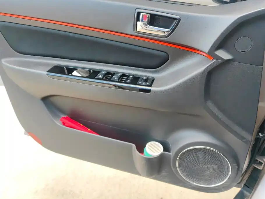 BAIC New Energy EX — миниатюра 7