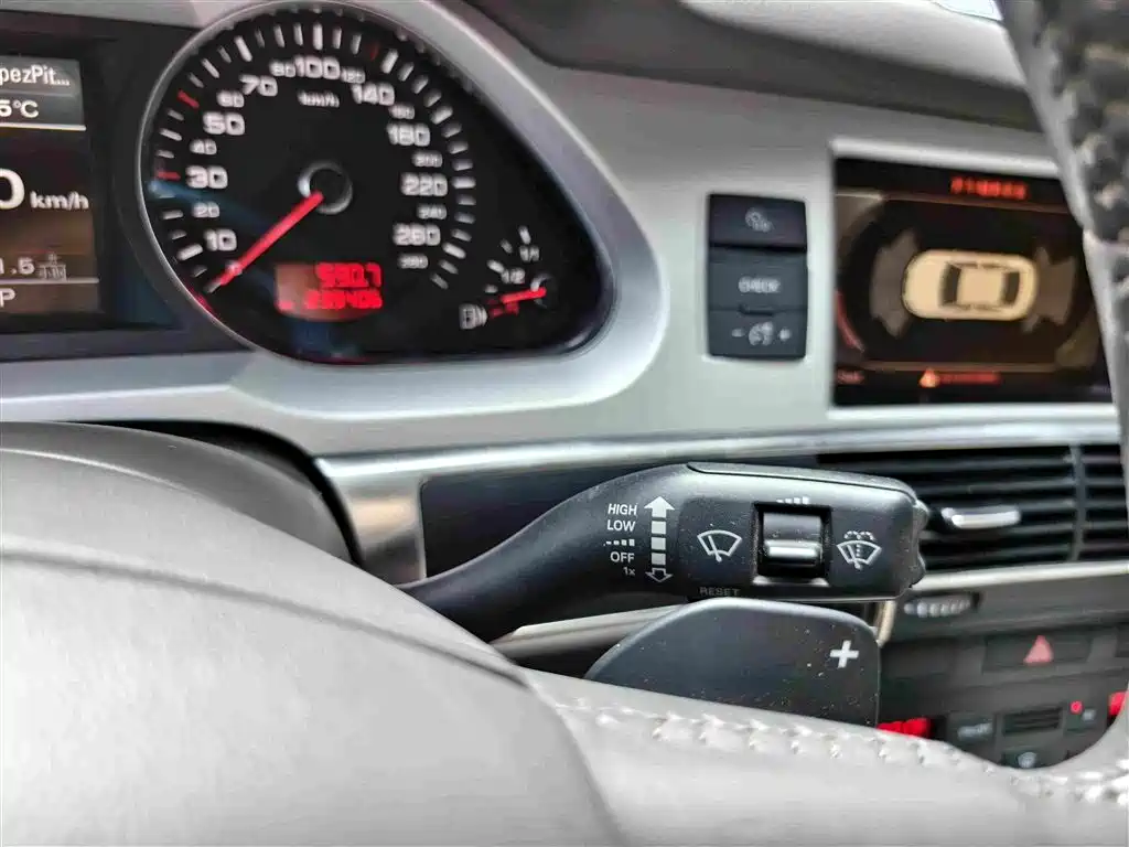 Audi A6L — миниатюра 10