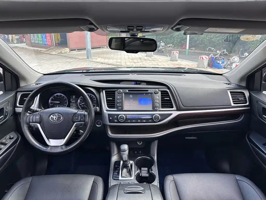 Toyota Highlander — миниатюра 14