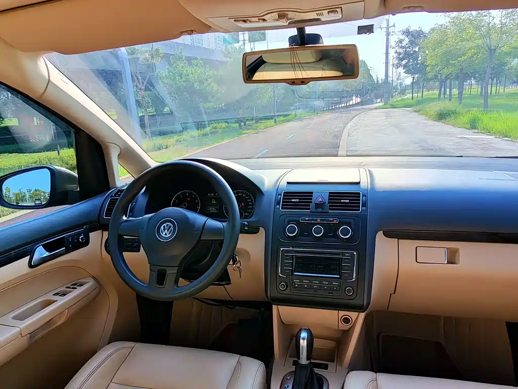Volkswagen Touran — миниатюра 16
