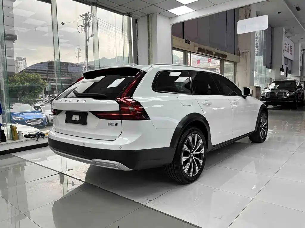 Volvo V90 — миниатюра 5