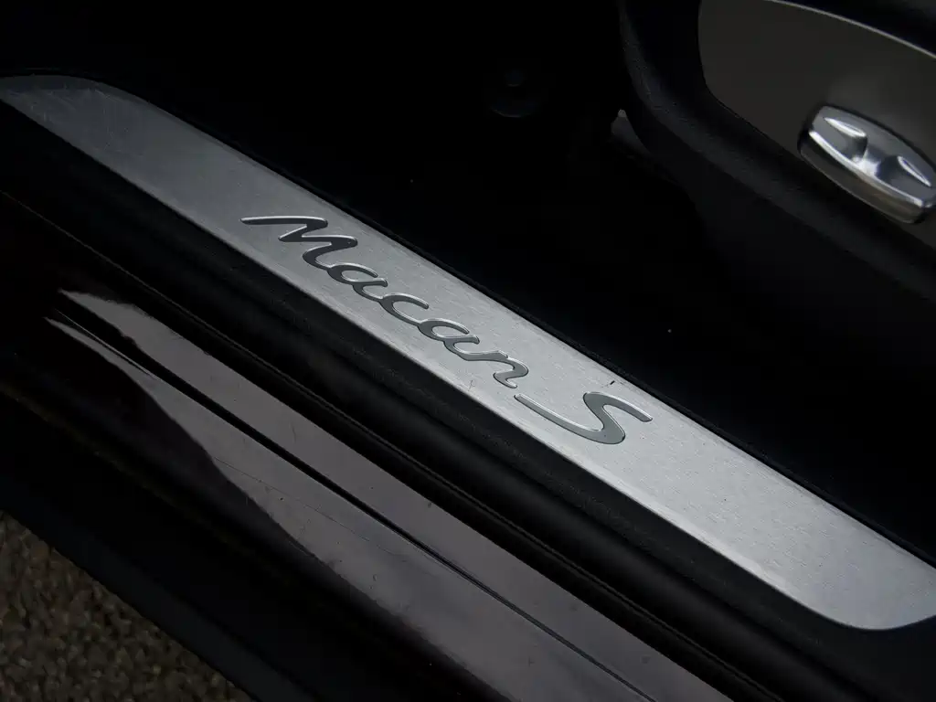 Porsche Macan — миниатюра 9