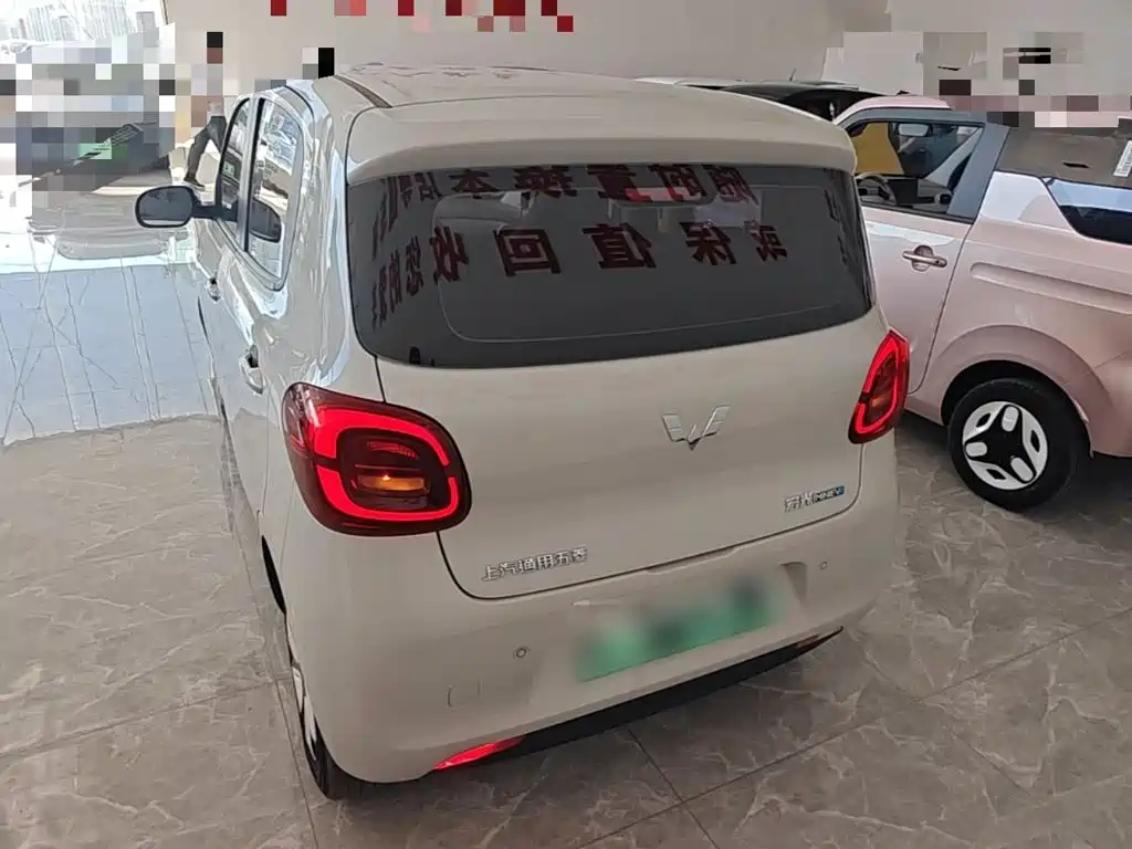 Wuling MINIEV — миниатюра 6
