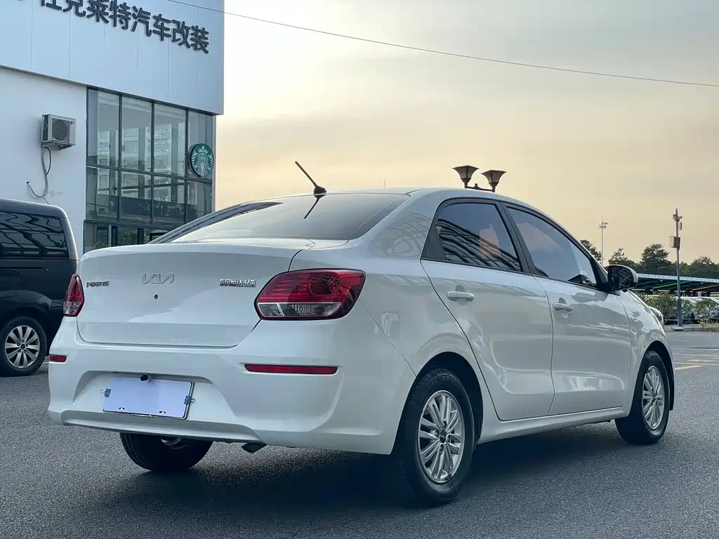 Kia Huanchi — миниатюра 15