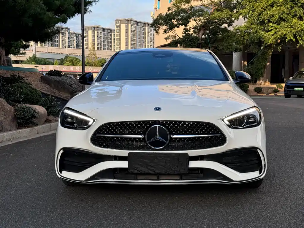 Mercedes-Benz C-Class — миниатюра 2