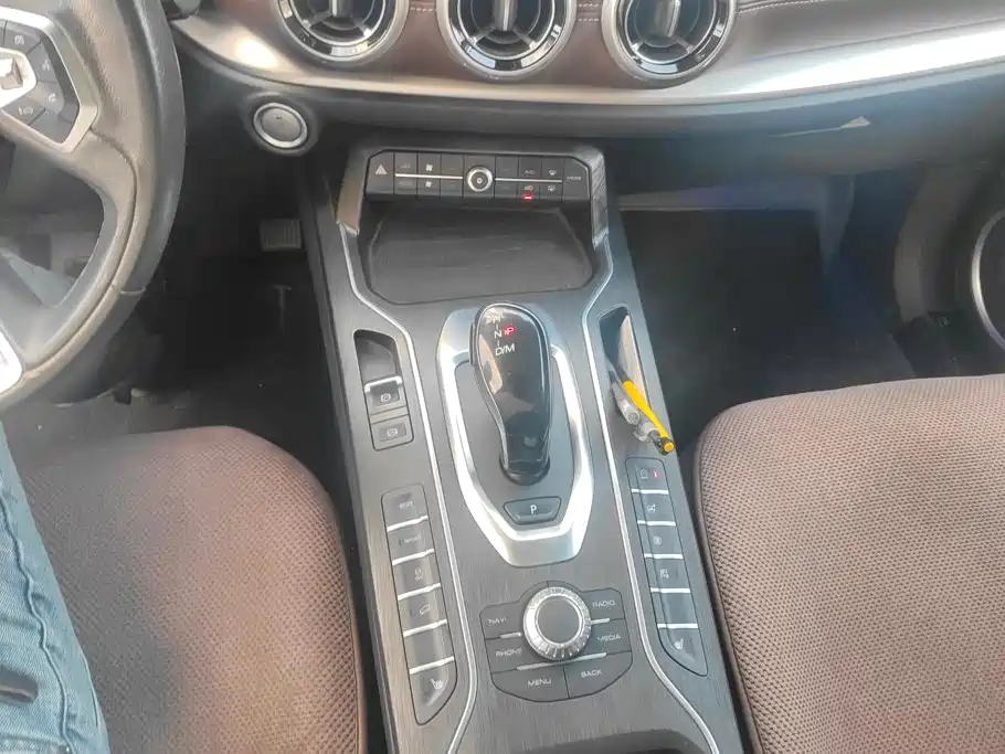 Wey Wey VV6 — миниатюра 16