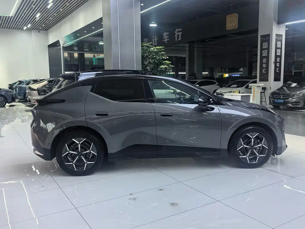 Lynk & Co Z20 — миниатюра 6