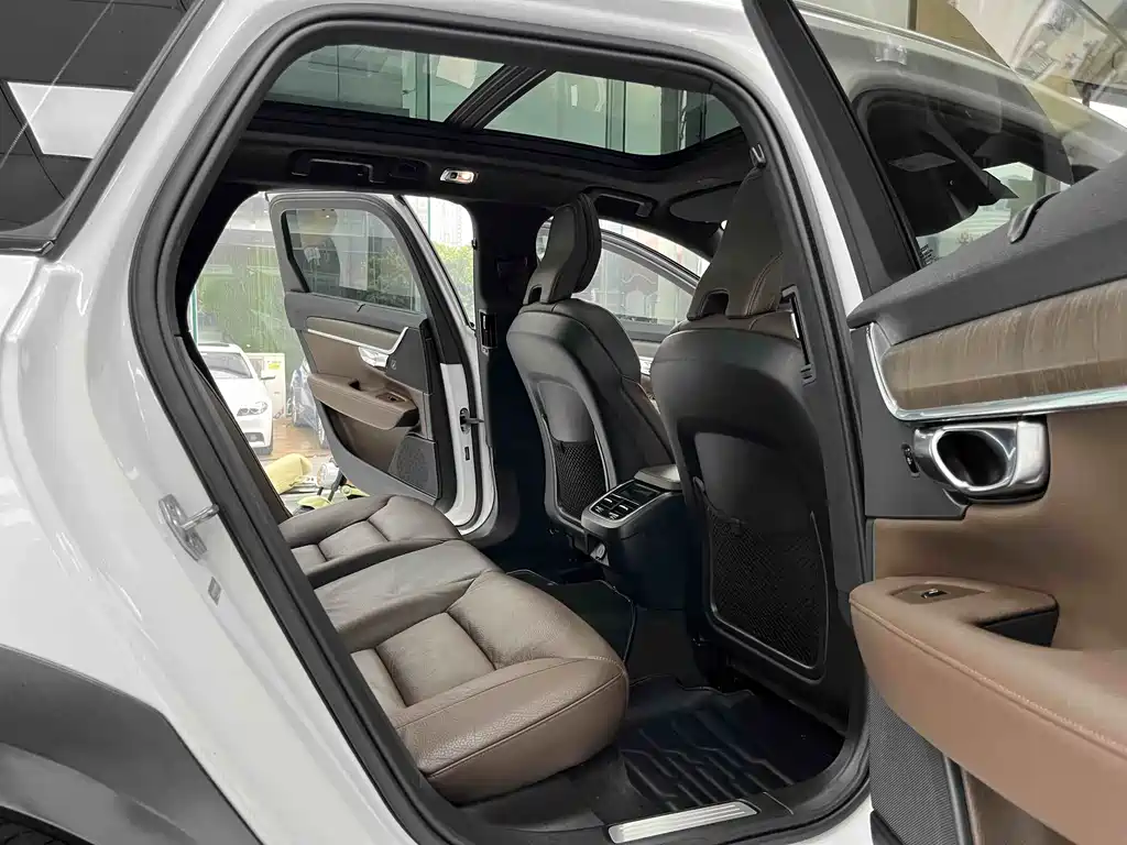 Volvo V90 — миниатюра 11