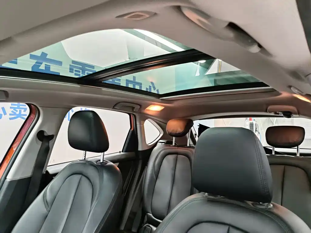BMW 2 Series Active Tourer — миниатюра 5