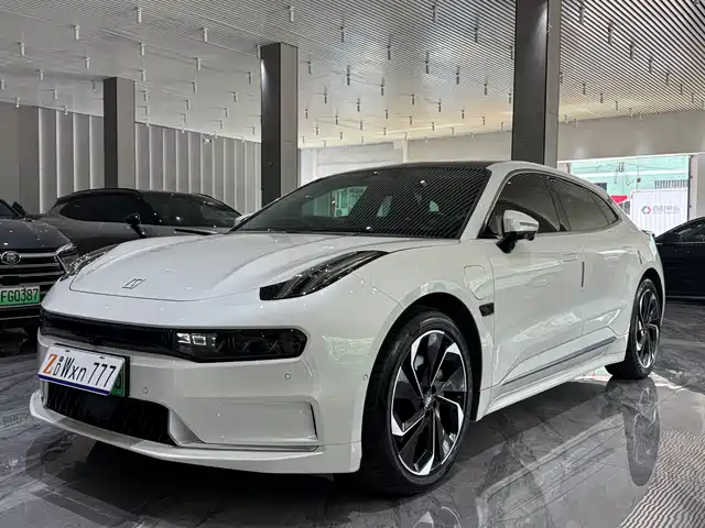 2022 Zeekr 001