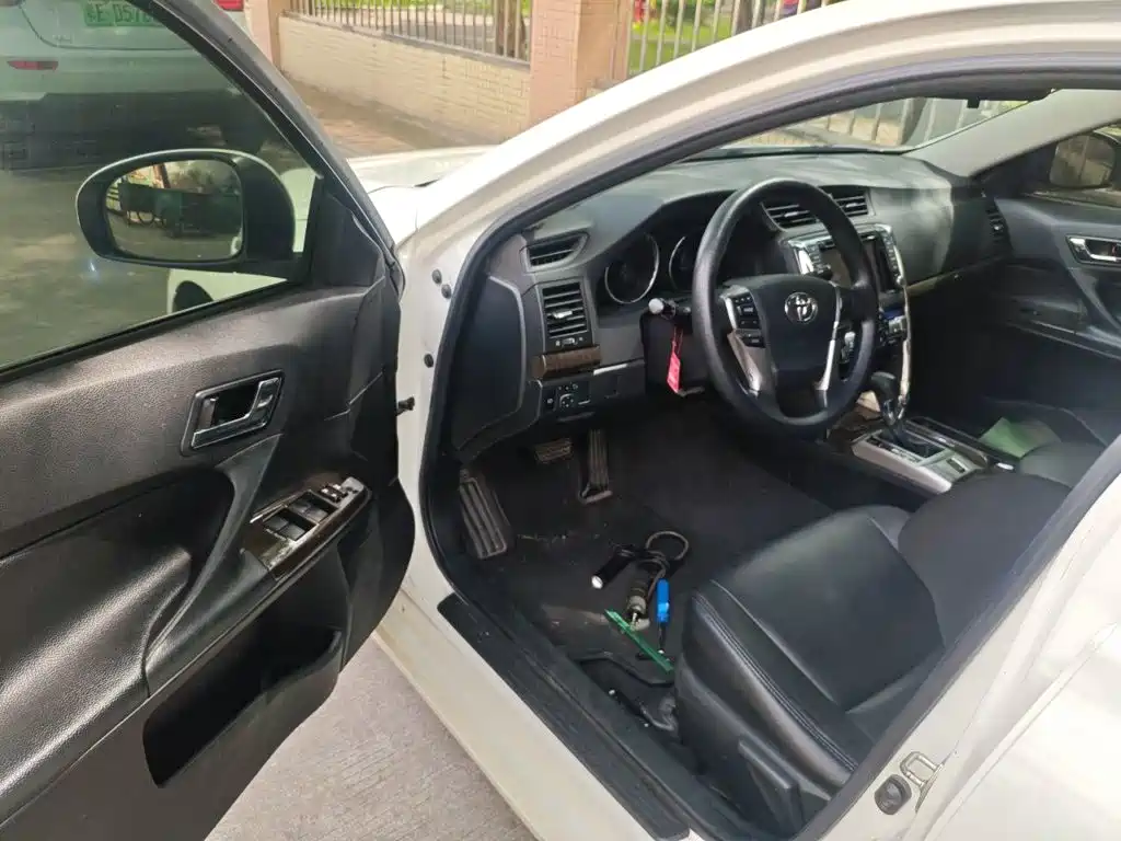 Toyota Reiz — миниатюра 12