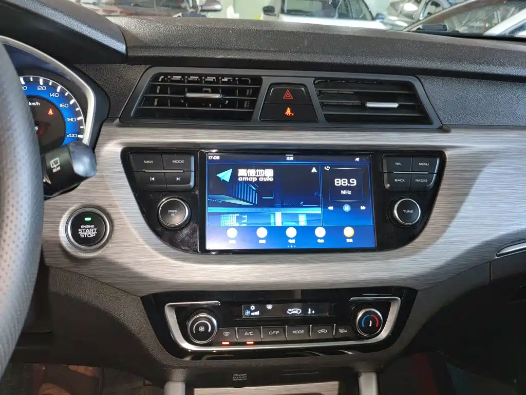 Geely Vision X3 — миниатюра 13