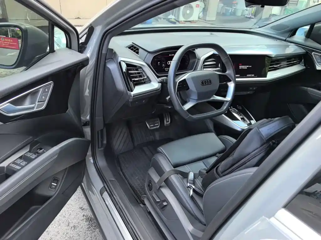 Audi Q4 e-tron — миниатюра 16
