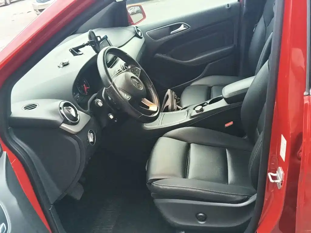 Mercedes-Benz B-Class — миниатюра 15