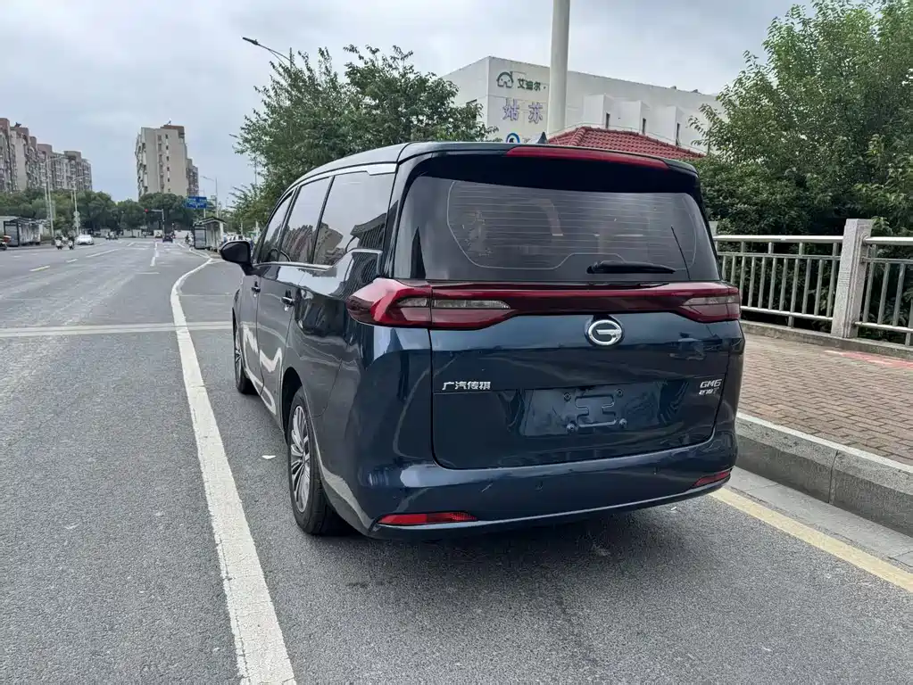 GAC M6 2019 270T DCT Premium （ мест） VI