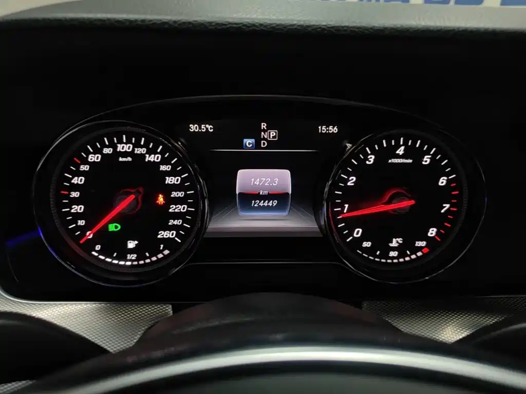 Mercedes-Benz E-Class — миниатюра 12