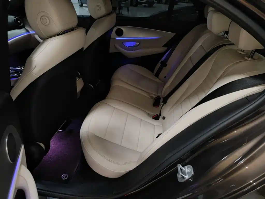 Mercedes-Benz E-Class — миниатюра 17