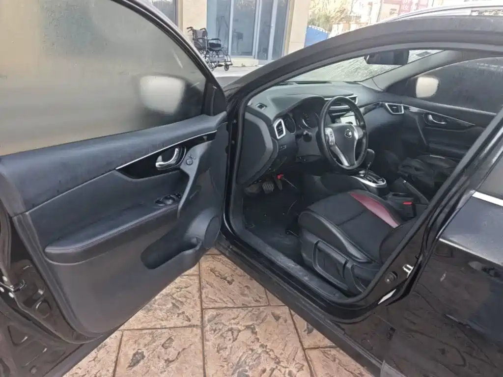 Nissan Qashqai — миниатюра 16