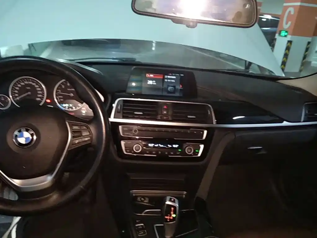 BMW 3 Series — миниатюра 10