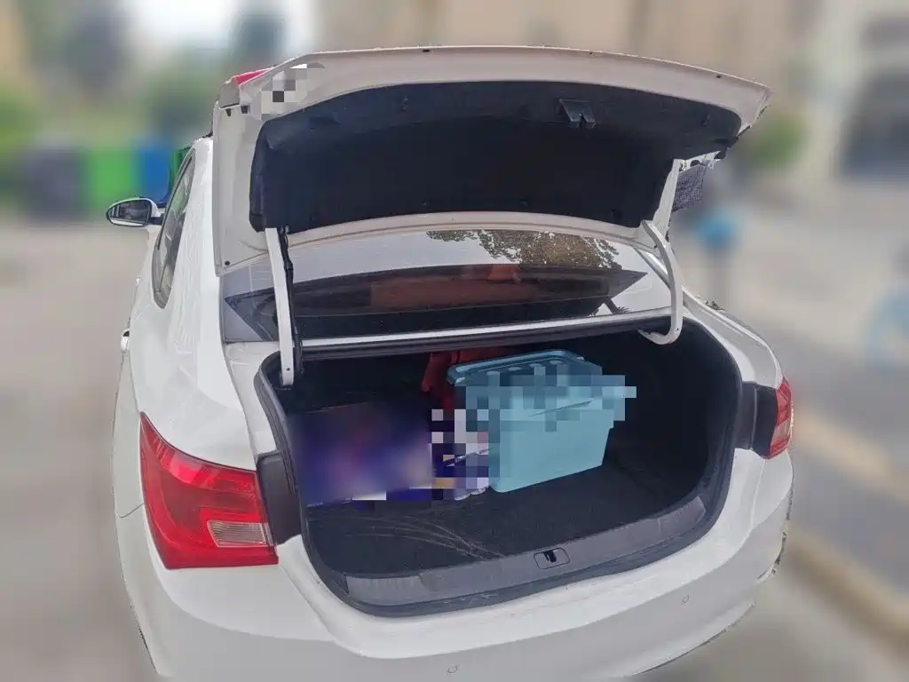 Buick Excelle — миниатюра 10