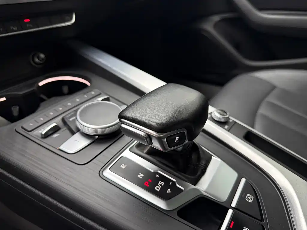 Audi A4L — миниатюра 13