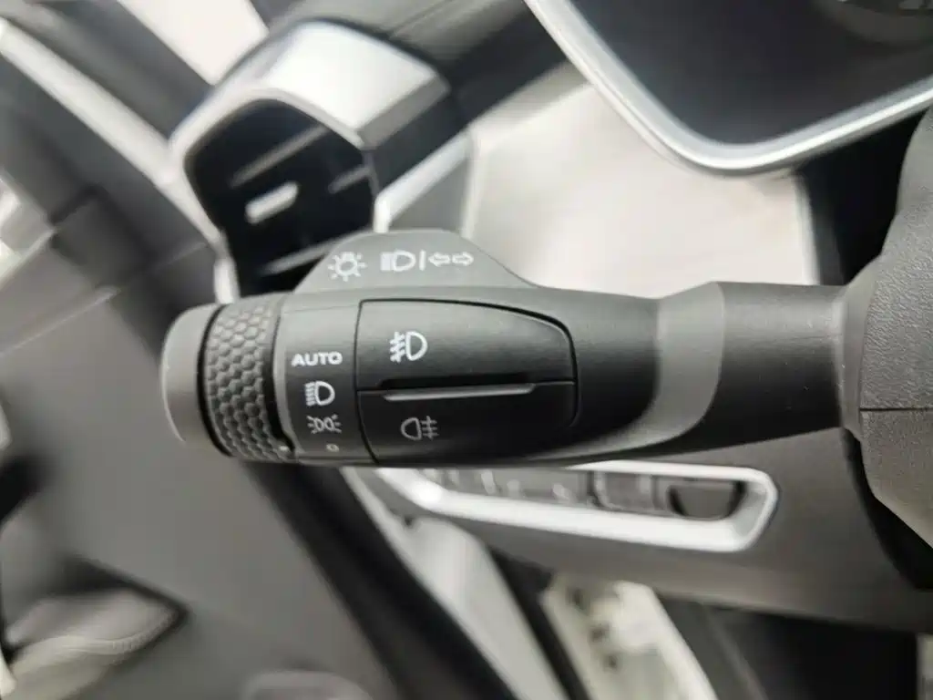 Geely Binyue — миниатюра 21