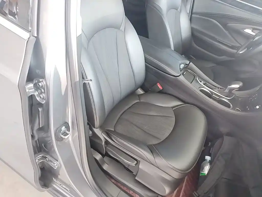 Buick Envision Plus — миниатюра 25