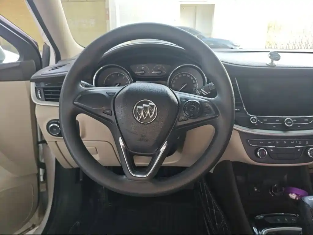Buick Verano — миниатюра 14