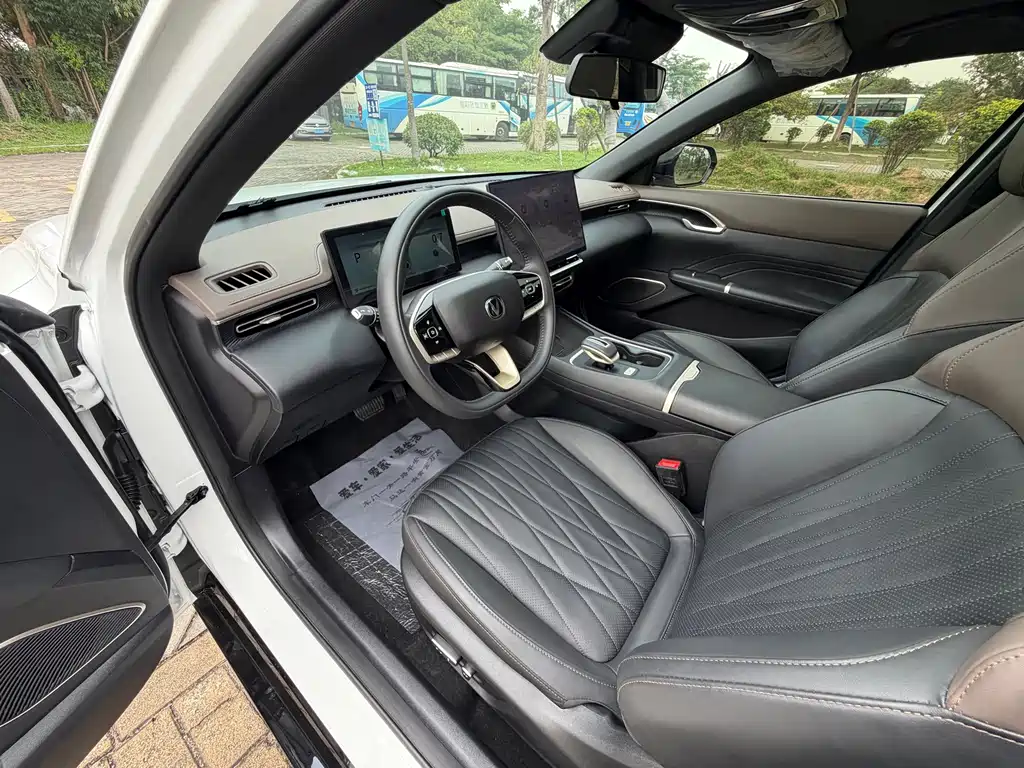 Changan Eado — миниатюра 5