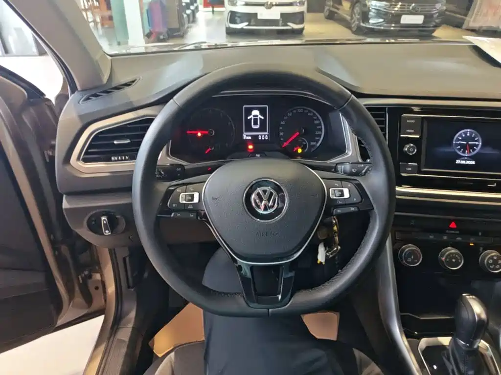 Volkswagen T-Roc — миниатюра 11