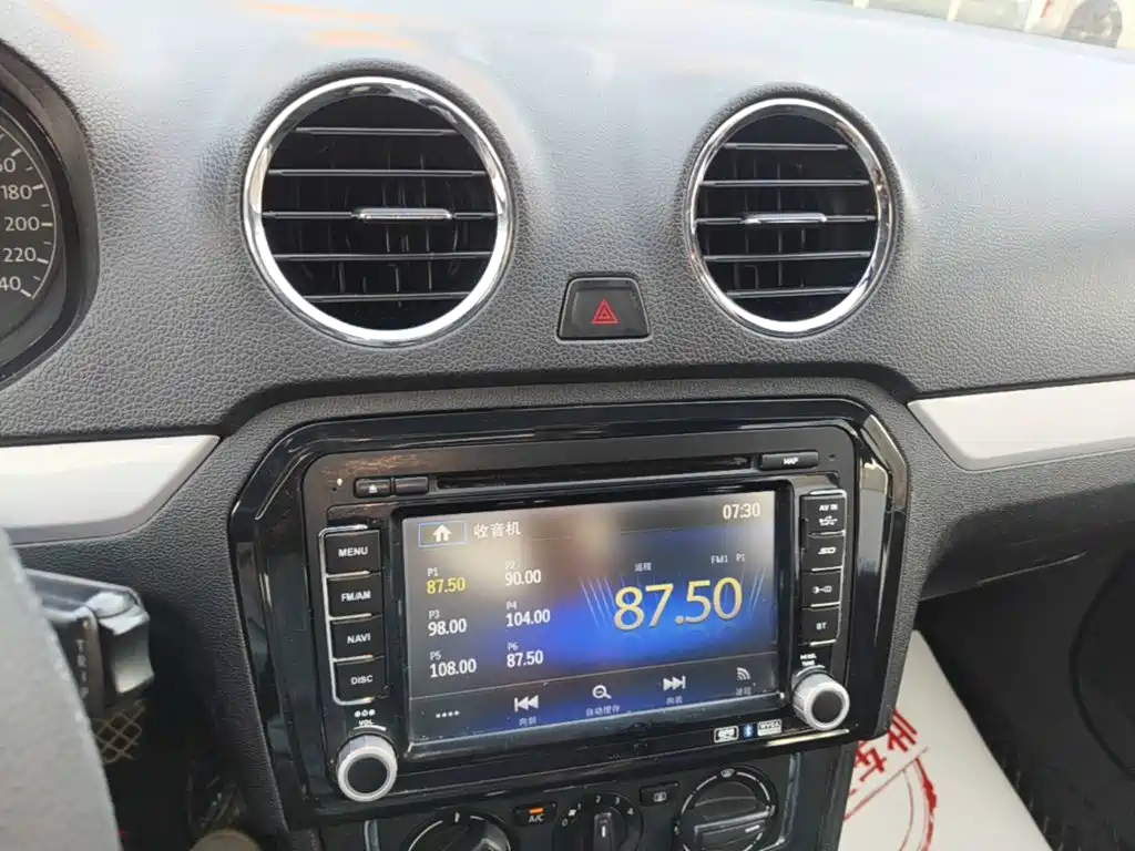 Volkswagen Jetta — миниатюра 13