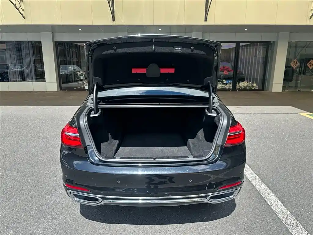 BMW 7 Series 7 2018 730Li Premium