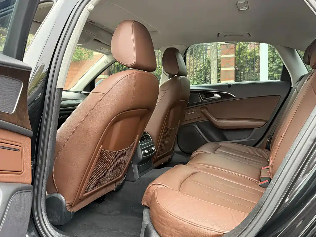 Audi A6L — миниатюра 10