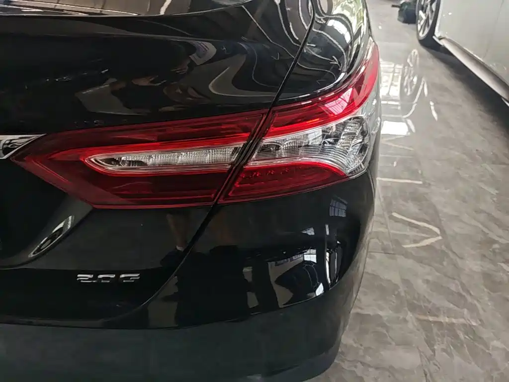 Toyota Camry — миниатюра 8
