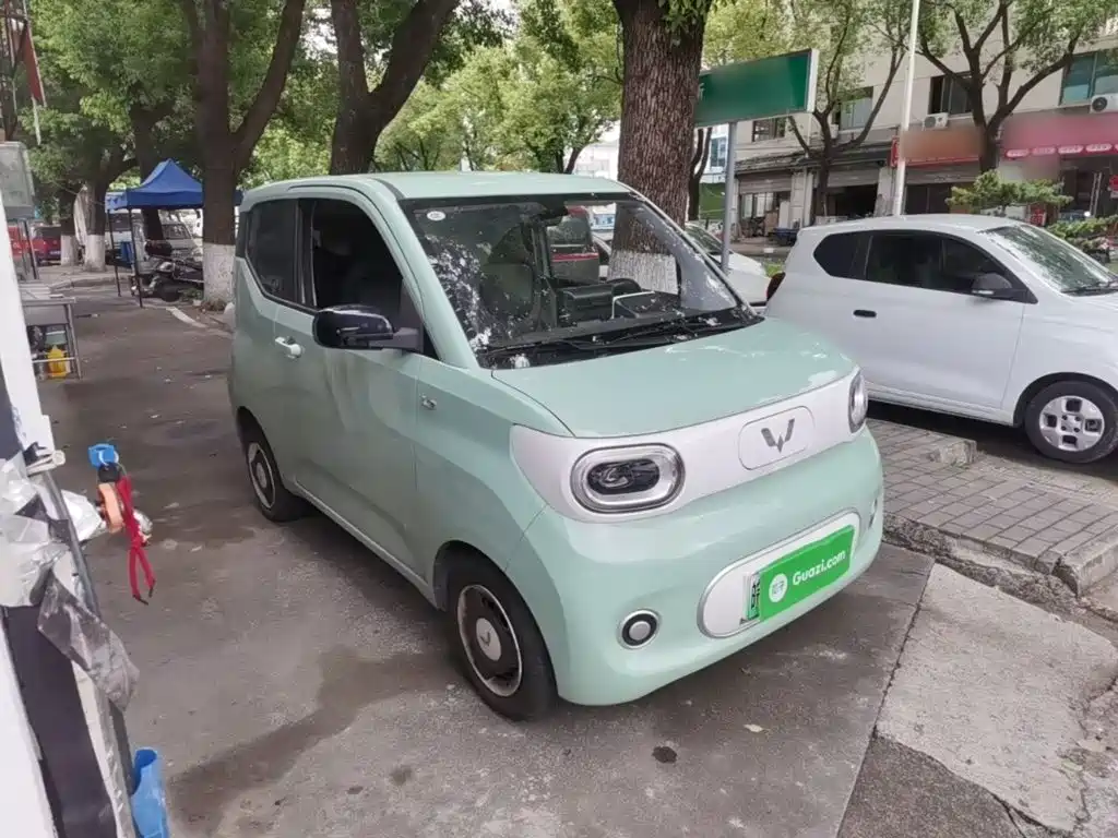 Wuling MINIEV — миниатюра 4