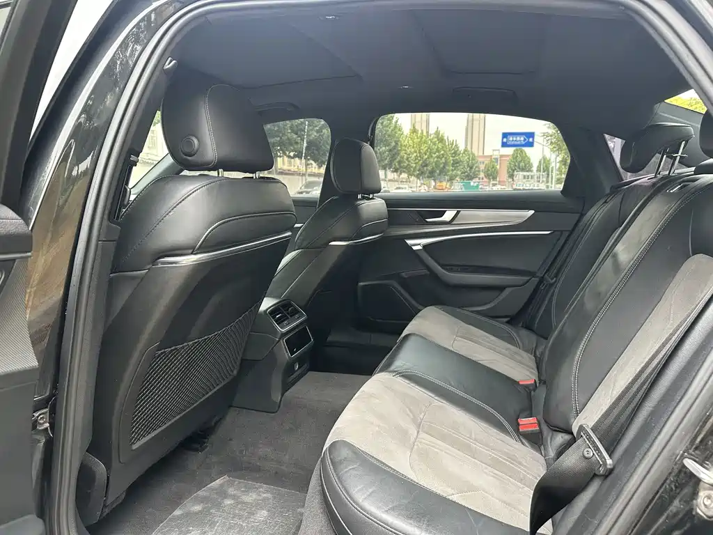 Audi A6L — миниатюра 7