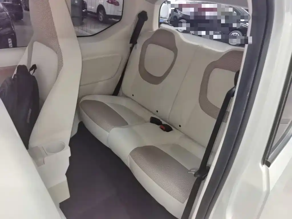 Wuling MINIEV — миниатюра 17